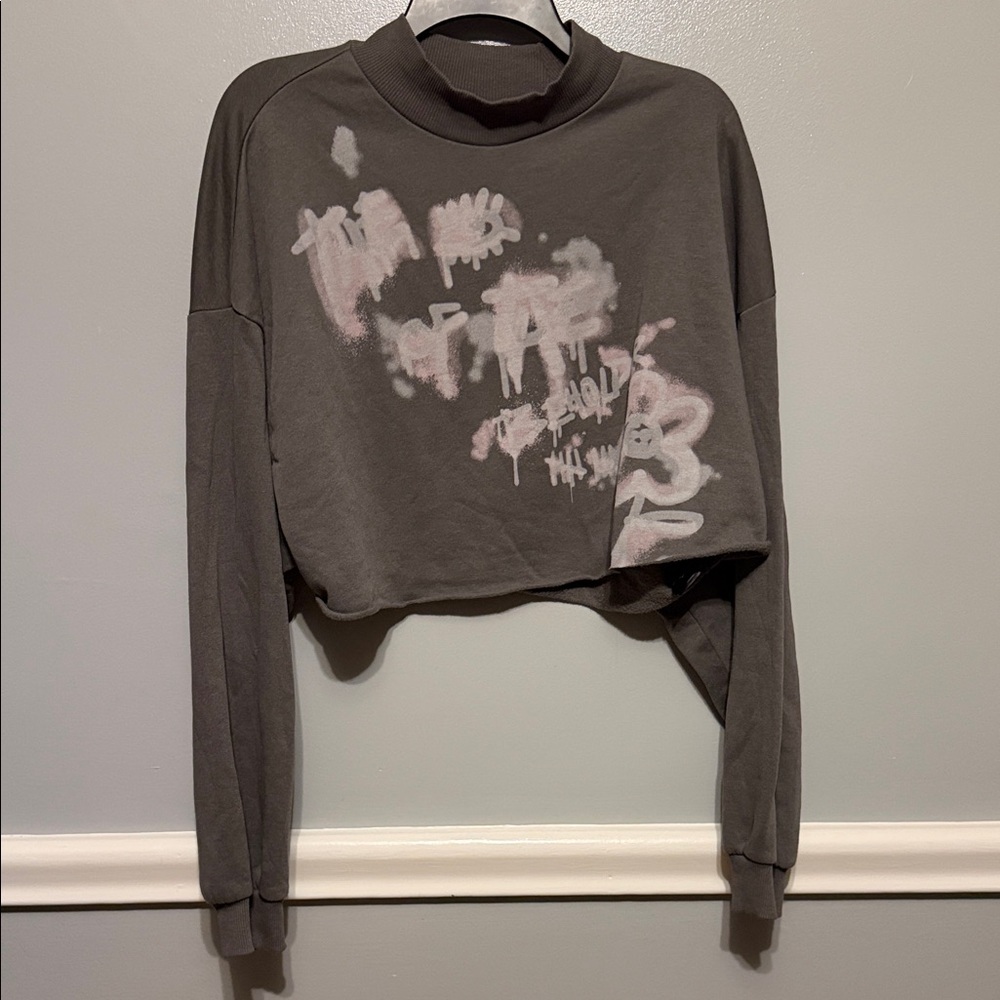 H&M Divided Super Crop Charcoal Sweatshirt with Pastel Pink Accents